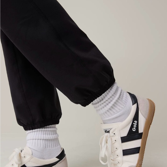 OFFLINE By Aerie The Hugger High Waisted Cinch Pant charcoal gray like new - Picture 2 of 5